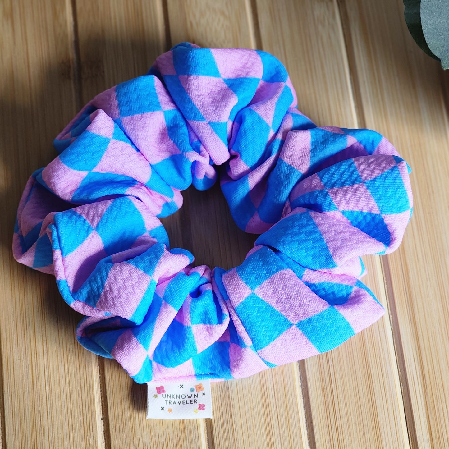 XL racing checkered scrunchie (blue)