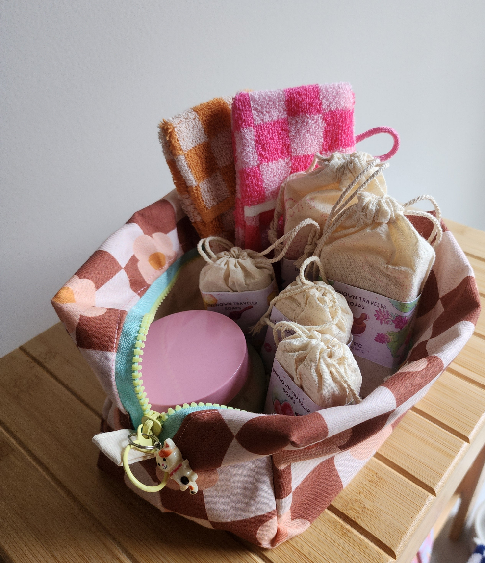 groovy floral ( brown and beige)| skincare caddy bag