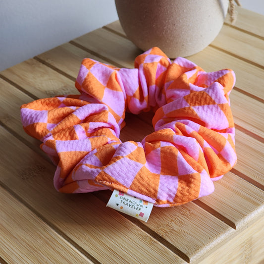 XL racing checkered scrunchie (orange)